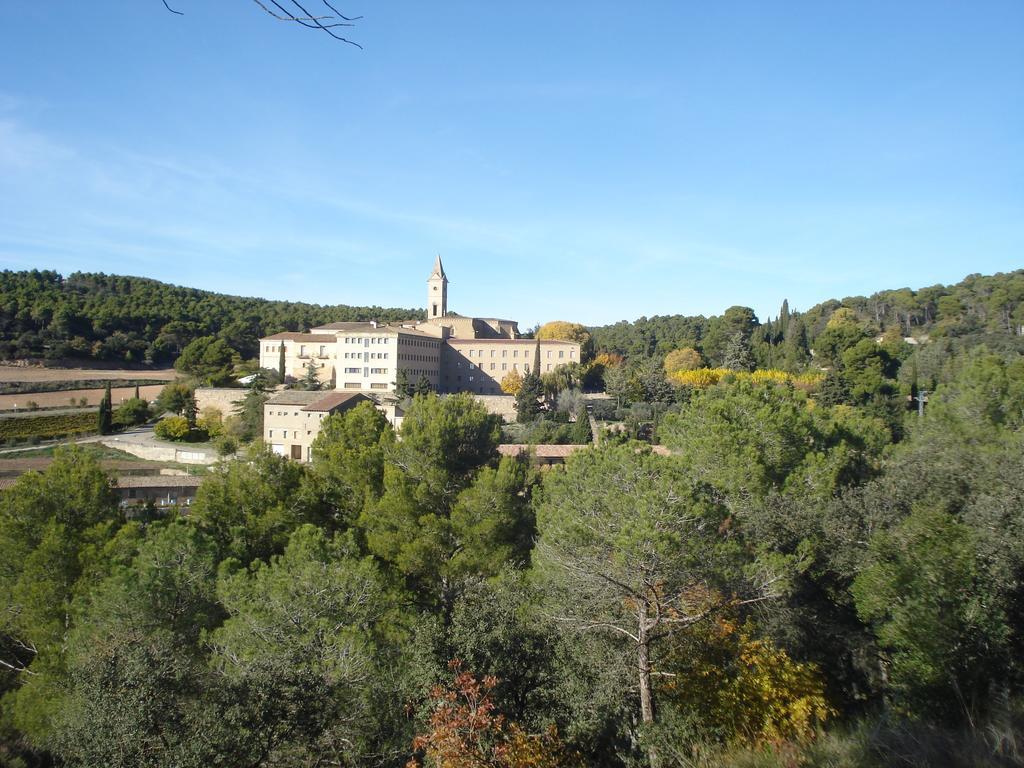 Отель Monestir De Les Avellanes Os De Balaguer Экстерьер фото