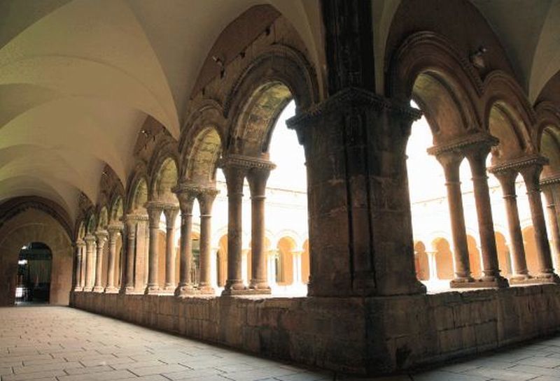 Отель Monestir De Les Avellanes Os De Balaguer Экстерьер фото